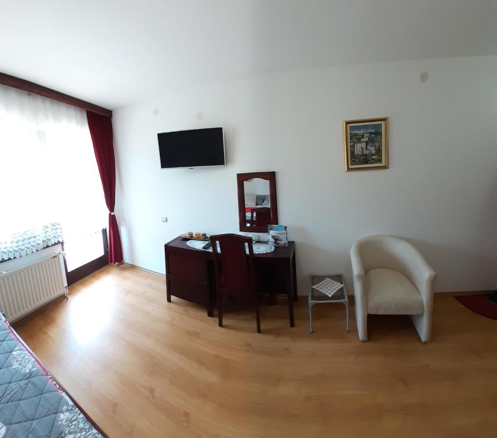 Apartmani "Vila Jelena" Arandjelovac Exteriör bild