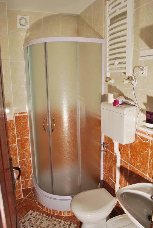 Apartmani "Vila Jelena" Arandjelovac Exteriör bild
